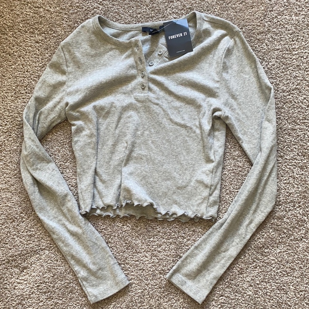 grey crop top